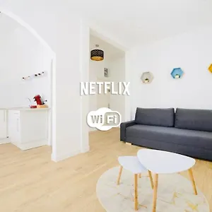 Le Petit Martégal Spacieux En Centre Et Proche De La Plage Apartamento